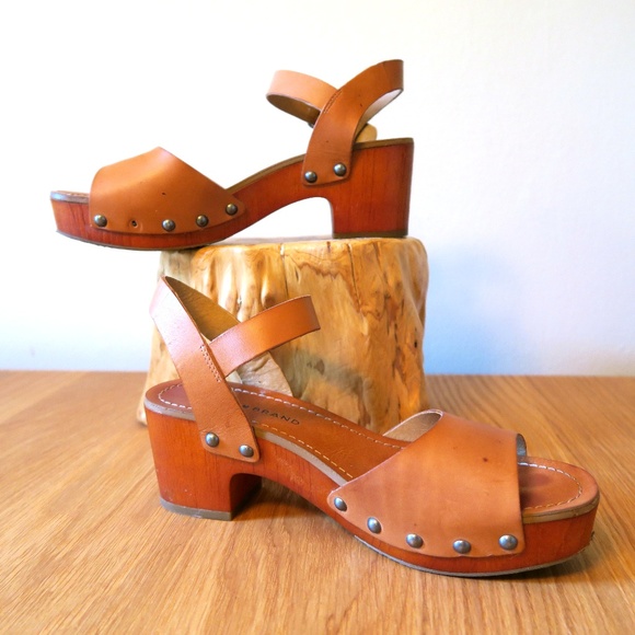 lucky brand clog sandals